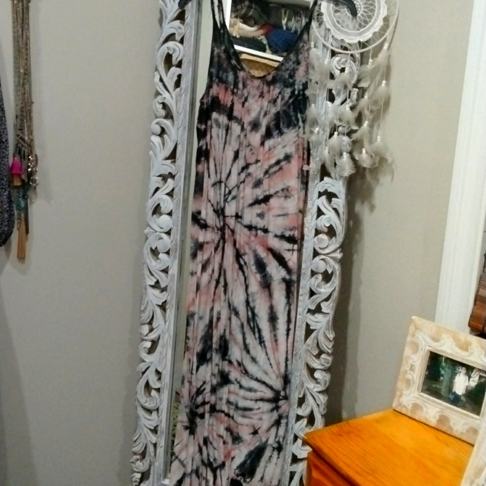 RAVIYA Midi length dress